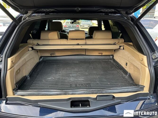 BMW X5 4.8i 37 interauto-car