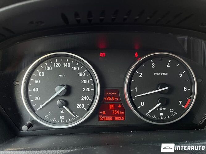 BMW X5 4.8i 41 interauto-car