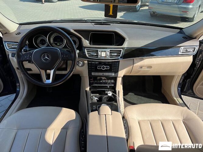 Mercedes E 300h 44 interauto-car