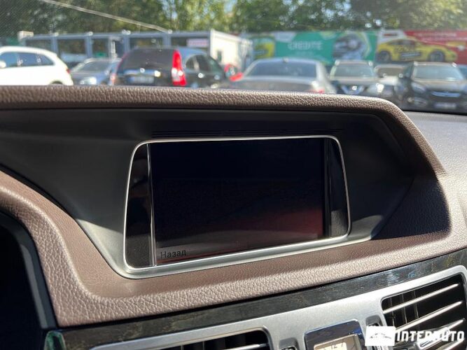 Mercedes E 300h 48 interauto-car