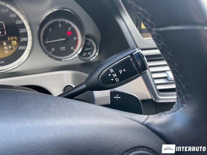 Mercedes E 220 38 interauto-car