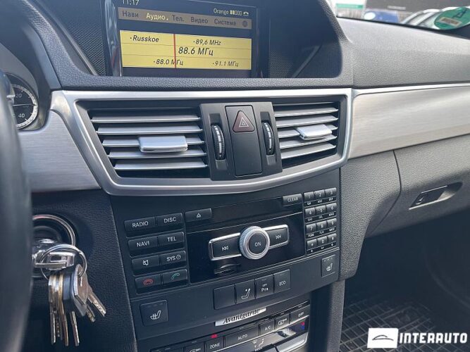 Mercedes E 220 41 interauto-car