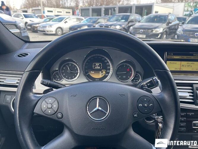 Mercedes E 220 37 interauto-car