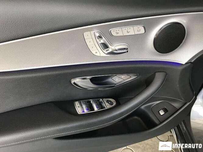 Mercedes E 220 36 interauto-car
