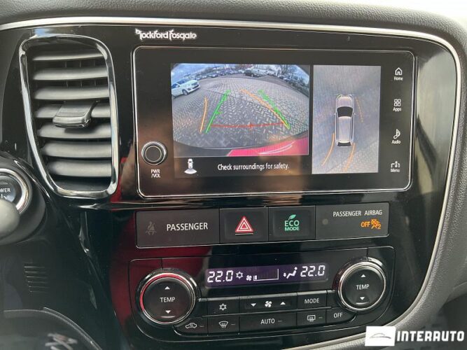 Mitsubishi Outlander 37 interauto-car