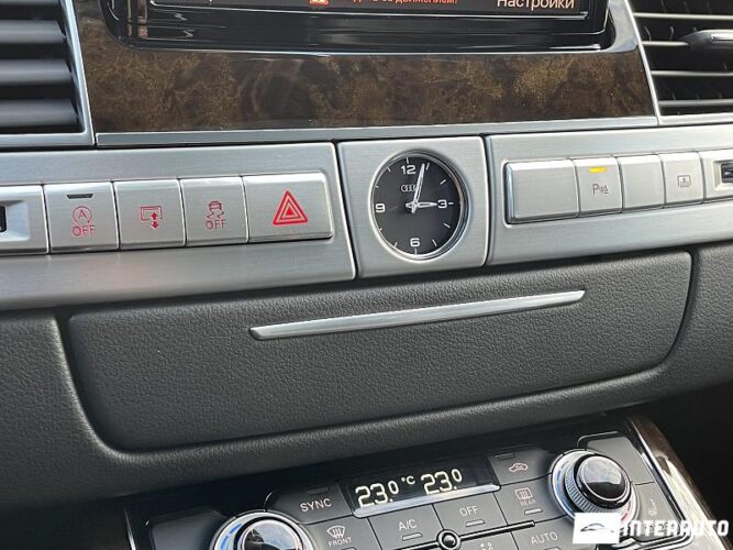 Audi A8 56 interauto-car