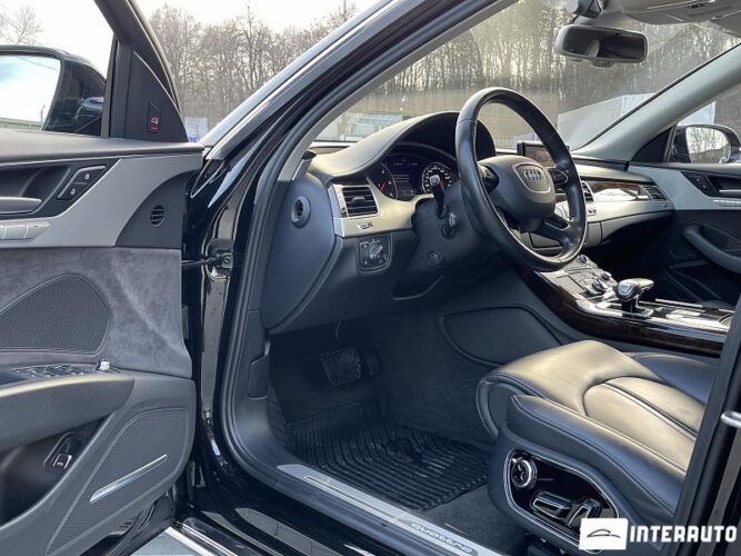 Audi A8 45 interauto-car