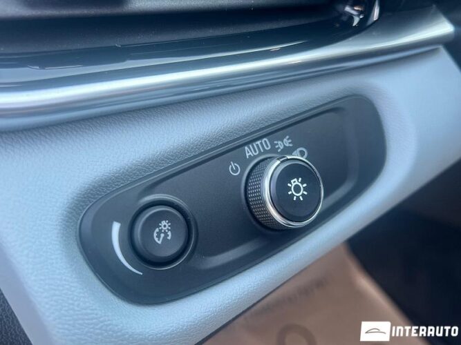 Chevrolet Volt 50 interauto-car