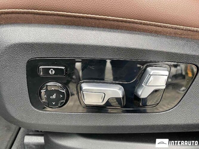 BMW X5 3.0D 40 interauto-car