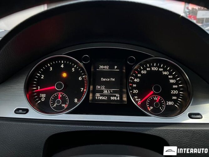 Volkswagen Passat CC 38 interauto-car