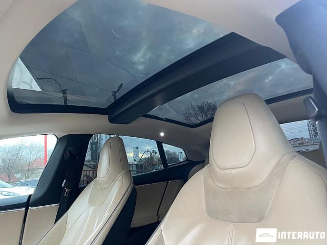 Tesla Model S 36 interauto-car