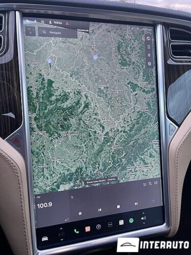 Tesla Model S 39 interauto-car