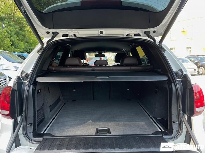 BMW X5 2.5D 62 interauto-car