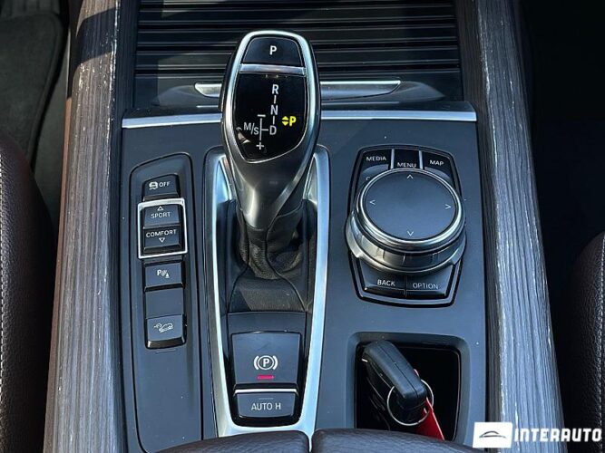 BMW X5 2.5D 56 interauto-car