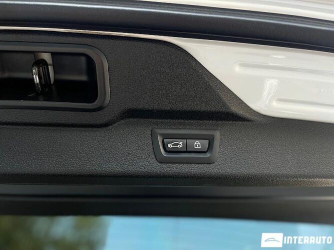 BMW X5 2.5D 63 interauto-car