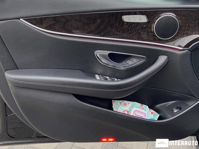 Mercedes E 200 45 interauto-car