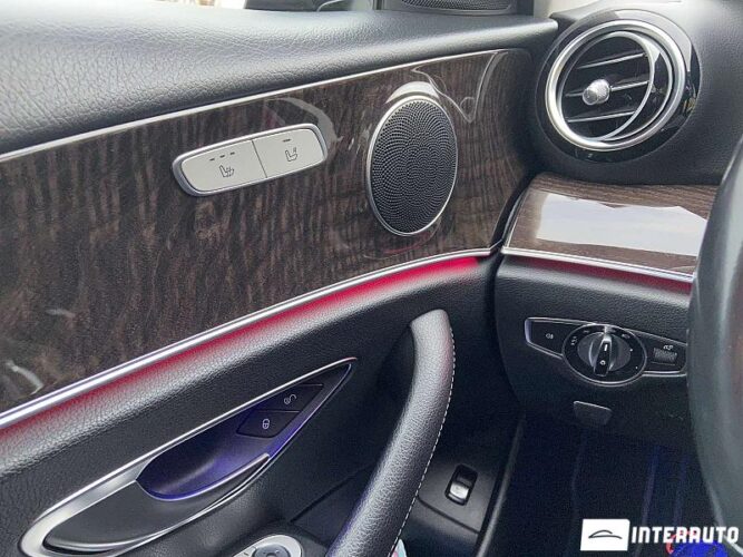 Mercedes E 200 46 interauto-car