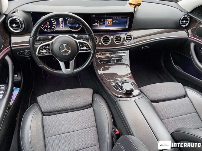 Mercedes E 200 48 interauto-car