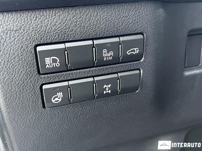 Lexus NX 300 42 interauto-car