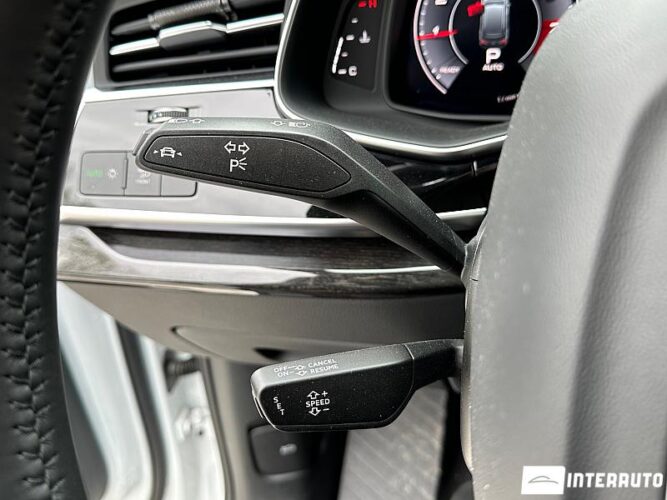 Audi Q7 46 interauto-car