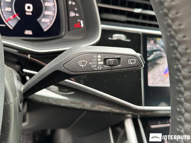 Audi Q7 47 interauto-car