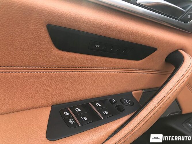 BMW 530e 43 interauto-car