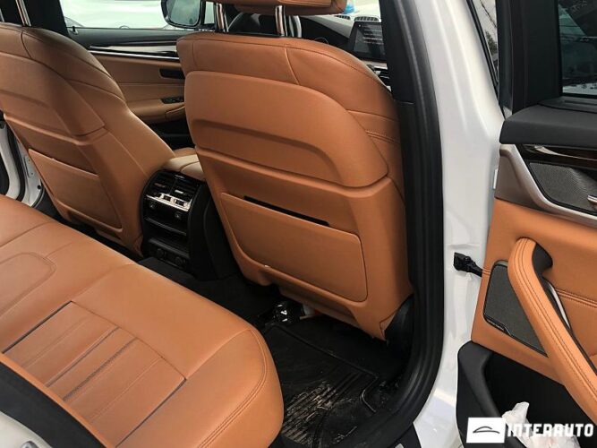 BMW 530e 58 interauto-car