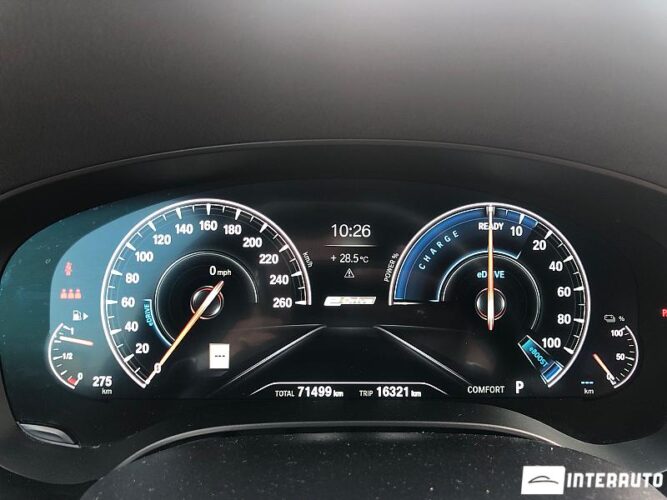 BMW 530e 47 interauto-car