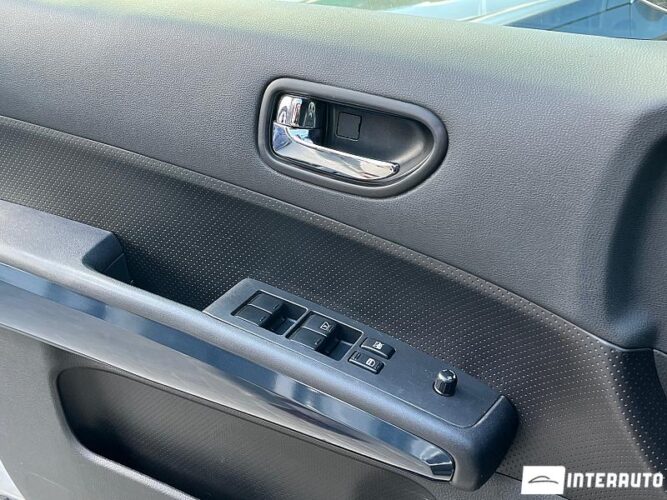 Nissan X-Trail 46 interauto-car