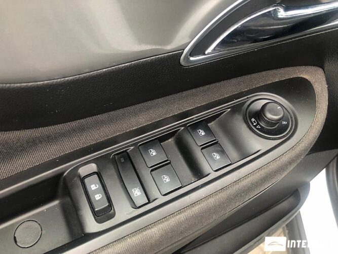 Opel Mokka 37 interauto-car