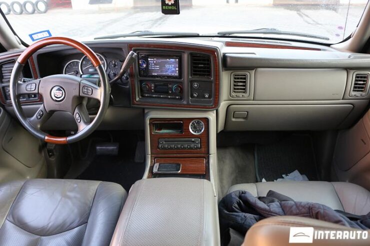 Cadillac Escalade 36 interauto-car