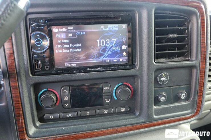 Cadillac Escalade 41 interauto-car