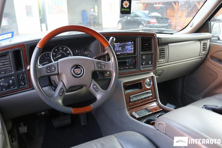 Cadillac Escalade 38 interauto-car