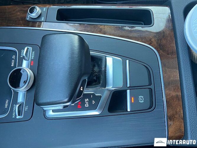 Audi Q5 49 interauto-car