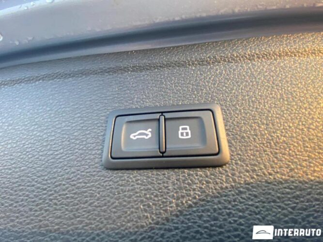 Audi Q5 56 interauto-car