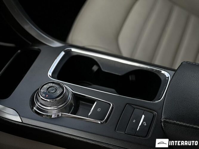 Ford Fusion 59 interauto-car