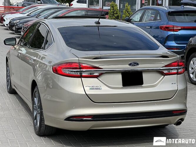 Ford Fusion 43 interauto-car