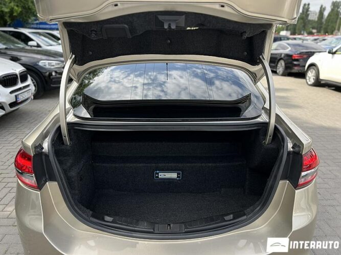 Ford Fusion 44 interauto-car