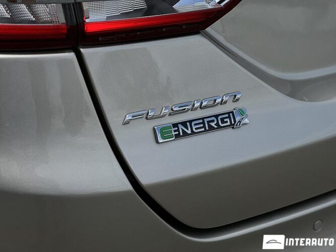 Ford Fusion 47 interauto-car