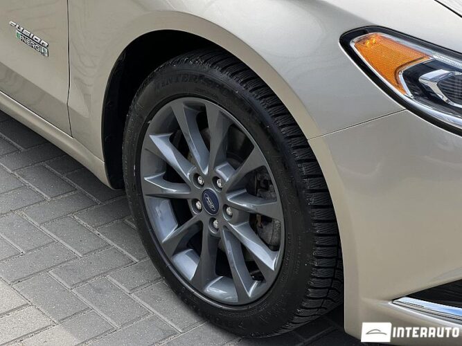 Ford Fusion 46 interauto-car