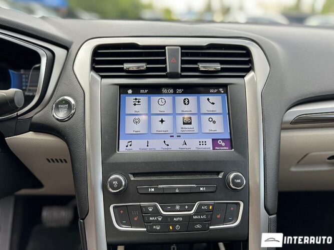 Ford Fusion 57 interauto-car