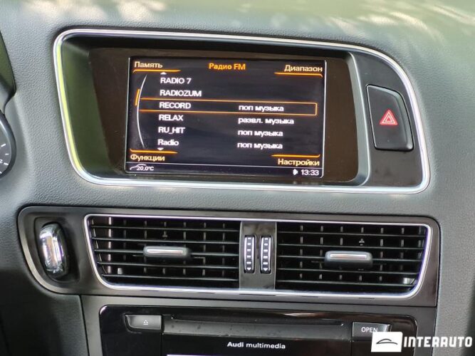 Audi Q5 44 interauto-car