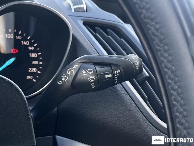 Ford Kuga 50 interauto-car