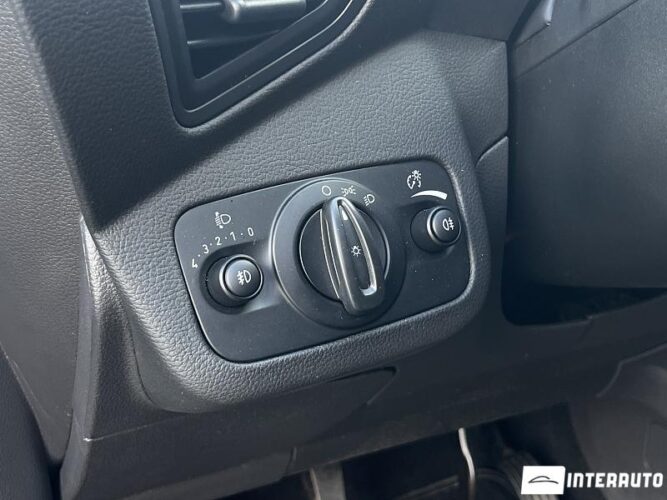 Ford Kuga 46 interauto-car