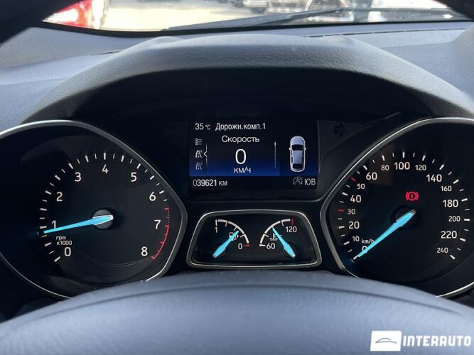 Ford Kuga 53 interauto-car