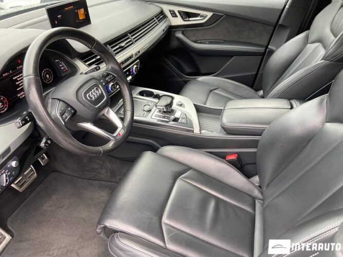 Audi Q7 41 interauto-car