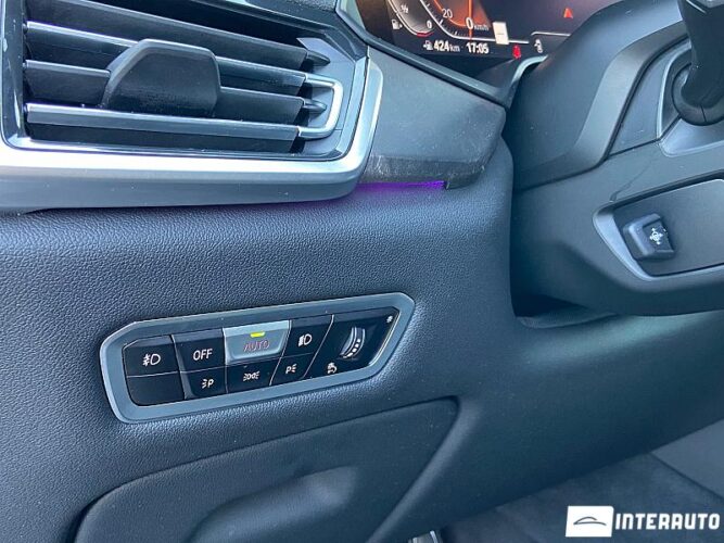 BMW X5 4.0i 45 interauto-car