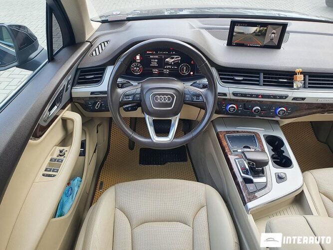 Audi Q7 44 interauto-car