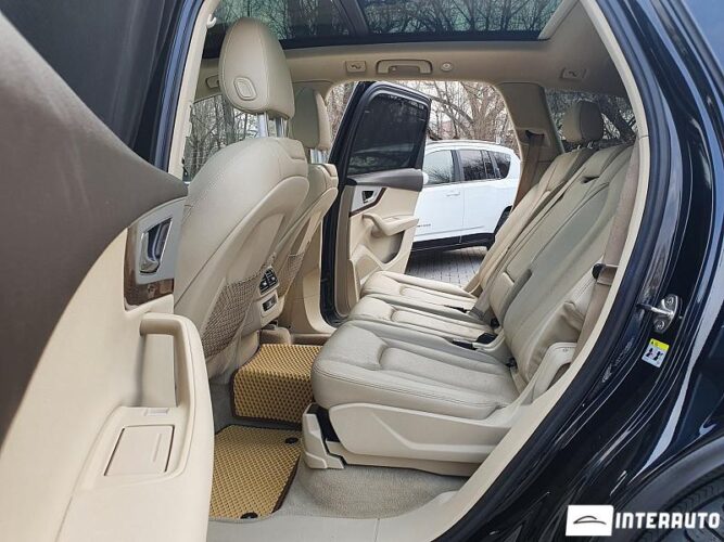 Audi Q7 47 interauto-car