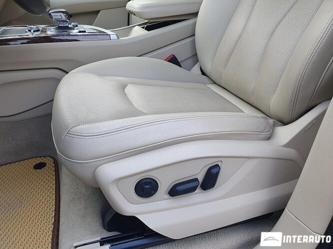 Audi Q7 43 interauto-car